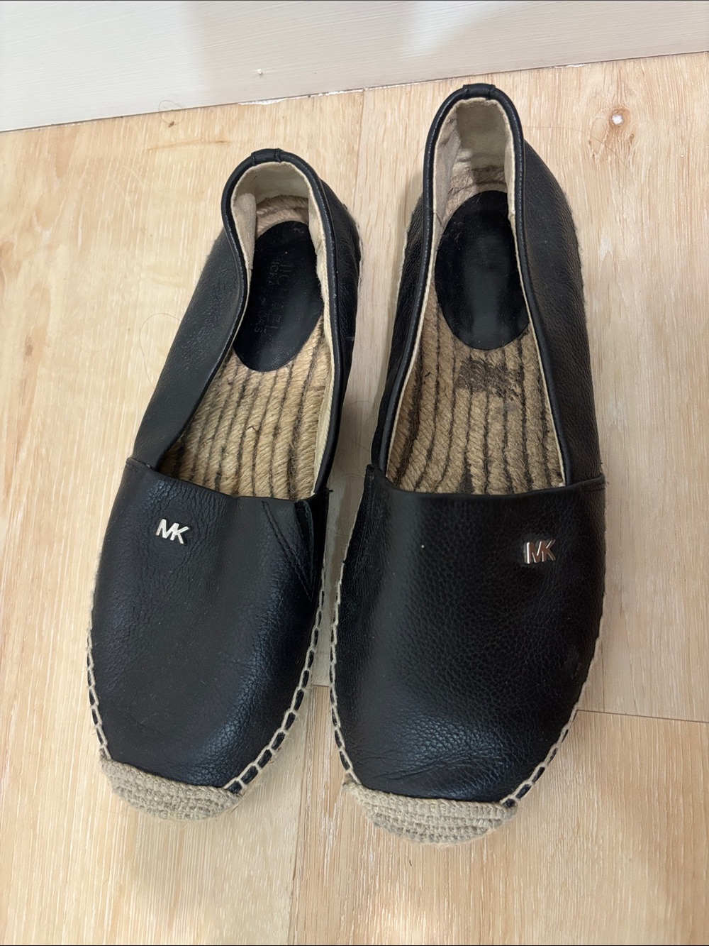 Michael Kors Black Leather Espadrille Slip-Ons with Jute Toe size 6
